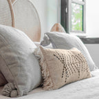 Fronce de coussin Bali | Pompon blanc | 30x60cm