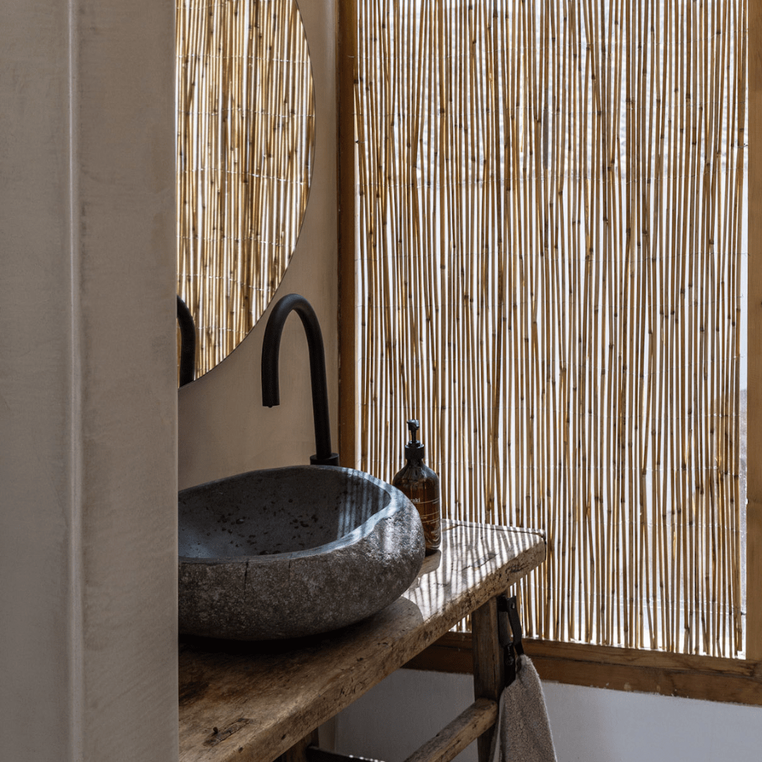 Lavabo en pierre de Bali