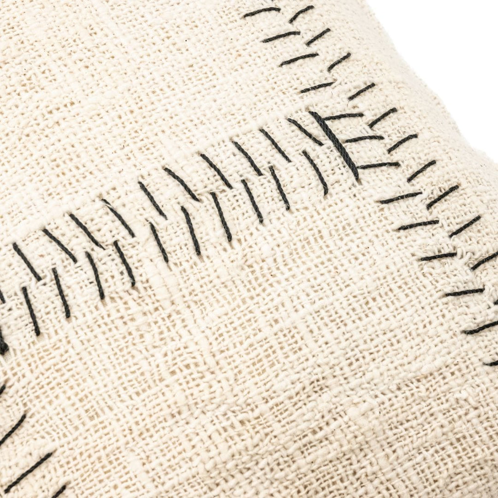 Fronces de la housse de coussin en coton Soraya | Blanc cassé | 40x60cm