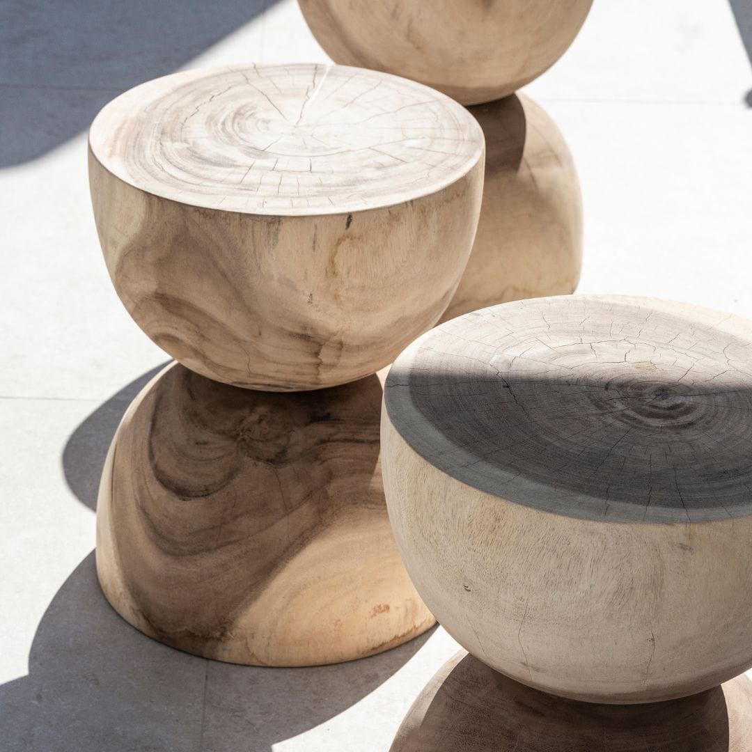 Tabouret en forme de sablier