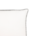 Fronce de coussin en lin | Bord brodé | Blanc 40x60cm