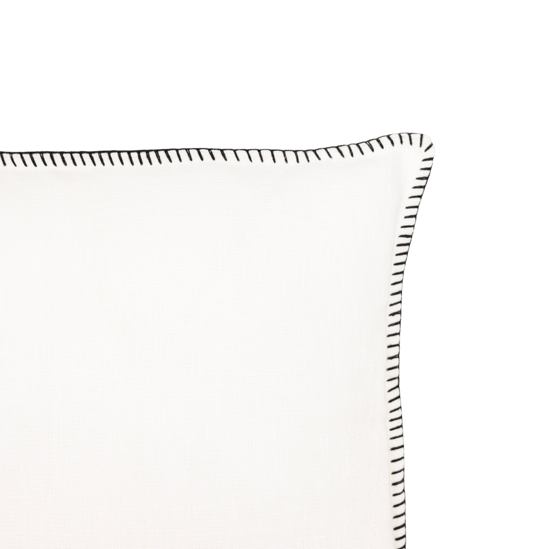 Fronce de coussin en lin | Bord brodé | Blanc 40x60cm