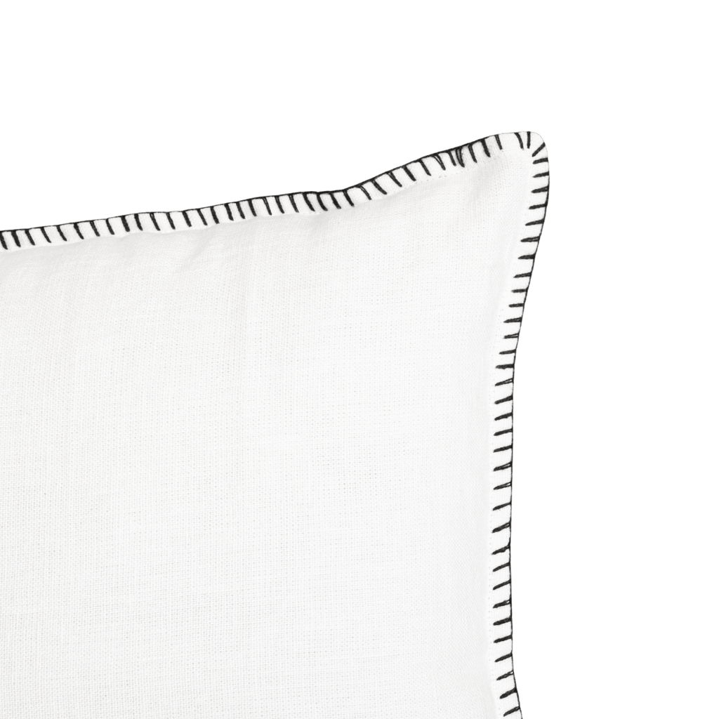 Fronce de coussin en lin | Bord brodé | Blanc 45x45cm