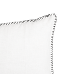 Fronce de coussin en lin | Bord brodé | Blanc 45x45cm