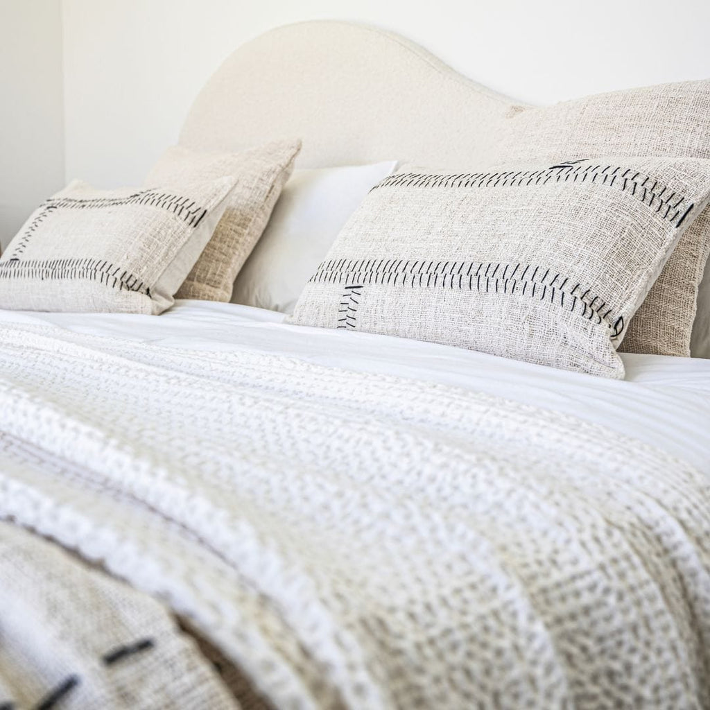 Fronces de la housse de coussin en coton Soraya | Blanc cassé | 40x60cm