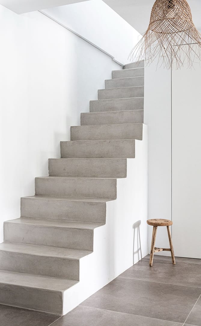 Tabouret rond en bois d'orme vintage